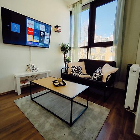Pretty Apartment Next To Metro Station Wien Exterior foto