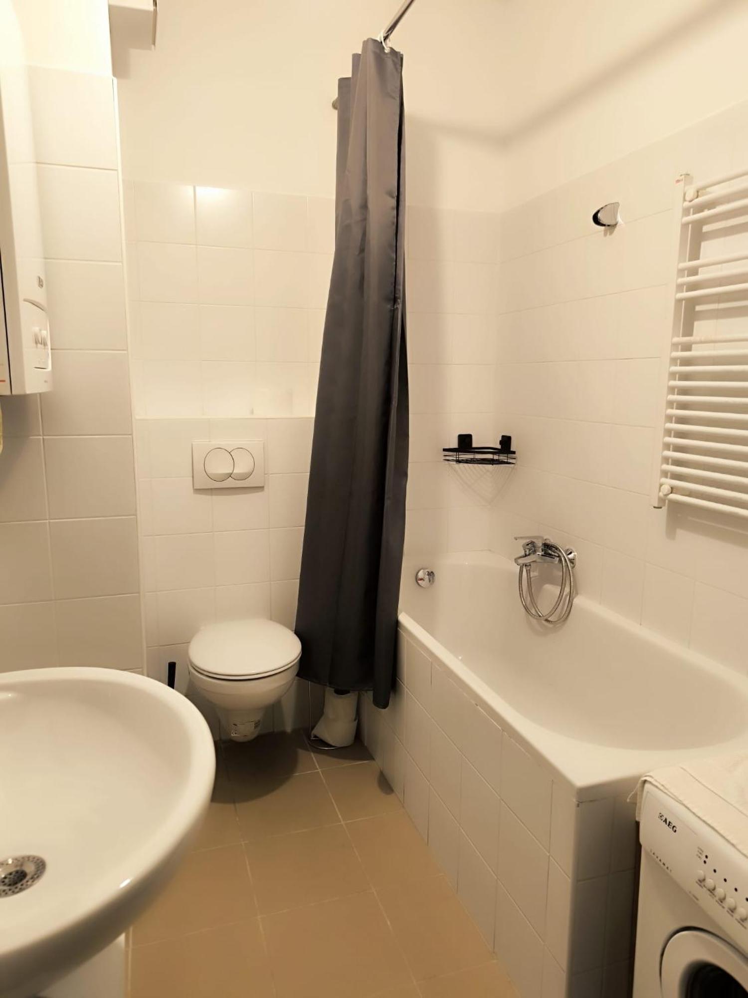 Pretty Apartment Next To Metro Station Wien Exterior foto